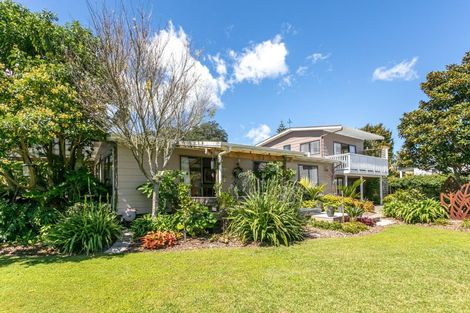 Photo of property in 225 Moana Anu Anu Avenue, Whangamata, 3620