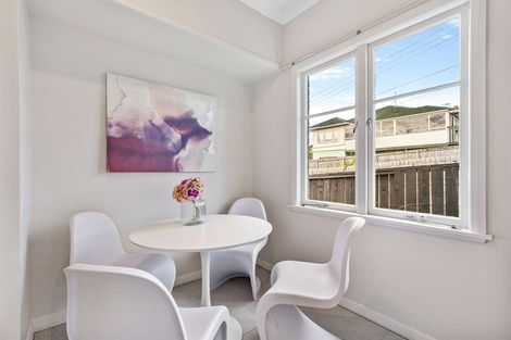 Photo of property in 1/46 West Coast Road, Glen Eden, Auckland, 0602