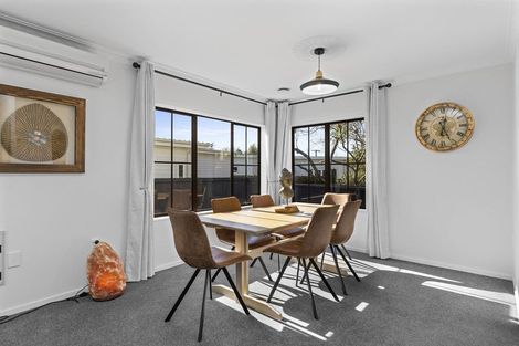 Photo of property in 36b Clare Street, Cambridge, 3434