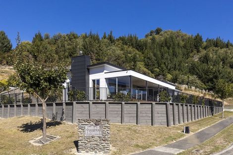 Photo of property in 2 Fantail Heights, Picton, 7220