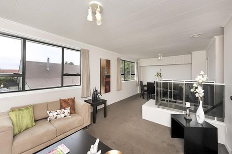 Photo of property in 12 Arizona Grove, Brooklyn, Wellington, 6021