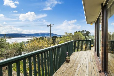 Photo of property in 10 Gull Street, Waihola, Milton, 9073