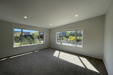 Photo of property in 37 Pohutukawa Drive, Eskdale, Napier, 4182