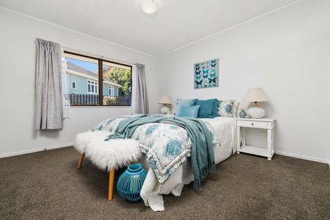 Photo of property in 6a Esmeralda Street, Welcome Bay, Tauranga, 3112