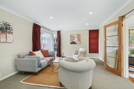 Photo of property in 4 Lyndhurst Road, Tawa, Wellington, 5028