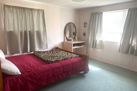 Photo of property in 20 Foyle Place, Glendene, Auckland, 0602