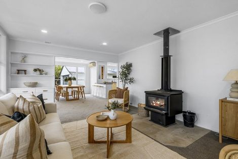 Photo of property in 2 Ilfracombe Place, Burnside, Christchurch, 8053
