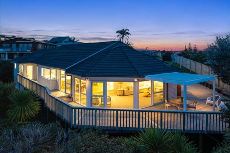 Photo of property in 70 Bay Vista Drive, Red Beach, 0932