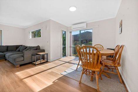 Photo of property in 16 Castlehill Court, Wattle Downs, Auckland, 2103