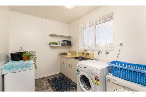 Photo of property in 11 Oxford Street, Waimate, 7924