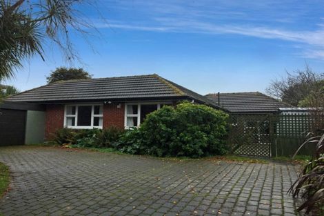 Photo of property in 6 Wyatt Place, Russley, Christchurch, 8042