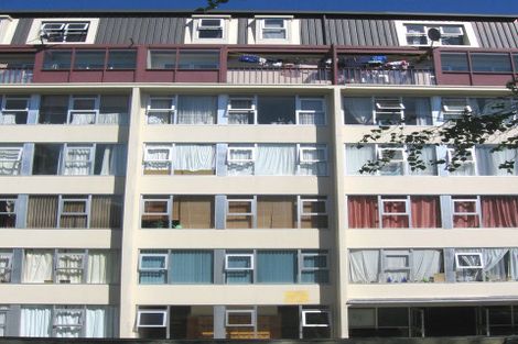 Photo of property in 76b Mcalpine Avenue, Mount Cook, Wellington, 6011