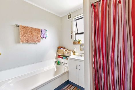 Photo of property in 5 Penrhyn Place, Mount Maunganui, 3116