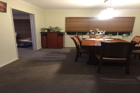 Photo of property in 22 Delmont Close, East Tamaki Heights, Auckland, 2016