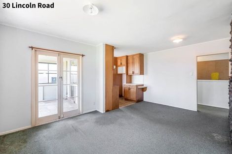 Photo of property in 30 Lincoln Road, Henderson, Auckland, 0610