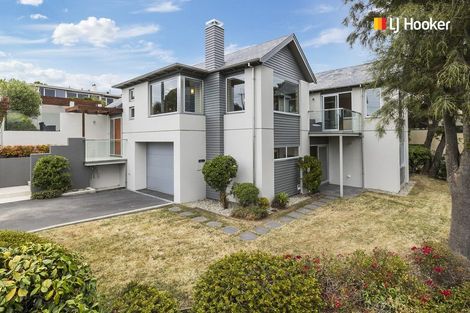 Photo of property in 17 Cornwall Street, Vauxhall, Dunedin, 9013