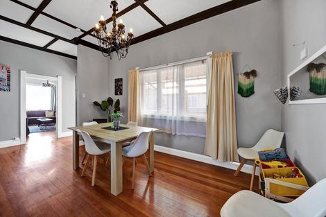 Photo of property in 8 Collins Street, Hawera, 4610