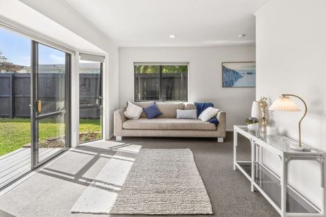 Photo of property in 27a Willoughby Avenue, Howick, Auckland, 2014