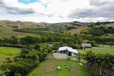 Photo of property in 126 Brownhill Road, Whitford, Manurewa, 2576