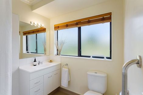 Photo of property in 47 Rutherford Drive, Waikanae Beach, Waikanae, 5036