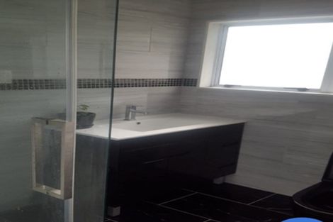 Photo of property in 57c Kamara Road, Glen Eden, Auckland, 0602