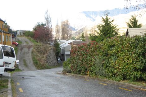 Photo of property in 16 Maxwell Place, Queenstown, 9300