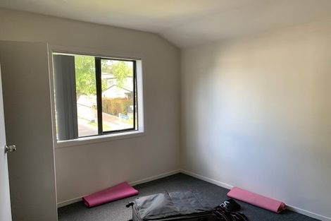 Photo of property in 1/25 Fields Parade, Oteha, Auckland, 0632