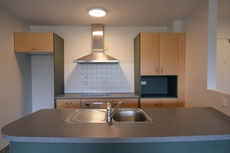 Photo of property in 2/8 Shakespeare Road, Milford, Auckland, 0620