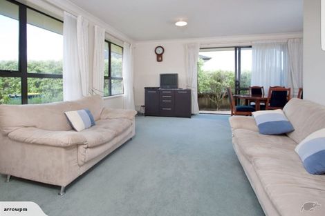 Photo of property in 12 Greenleaf Way, Northcross, Auckland, 0630