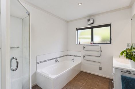 Photo of property in 5 Lambert Way, Paraparaumu, 5032