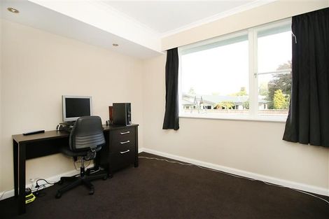 Photo of property in 15 Centennial Drive, Hokowhitu, Palmerston North, 4410