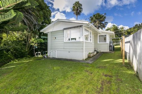 Photo of property in 57 Peach Road, Glenfield, Auckland, 0629