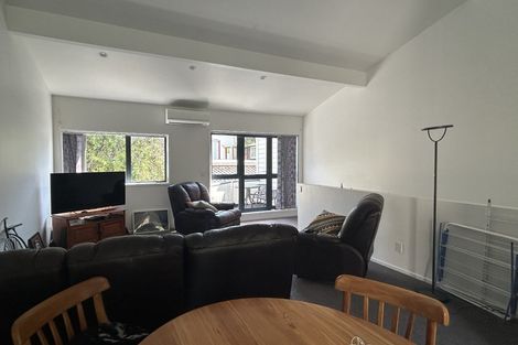 Photo of property in 29 Lawson Place, Mount Victoria, Wellington, 6011