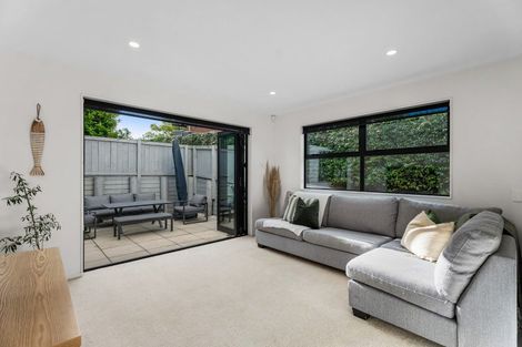 Photo of property in 94a Ireland Road, Mount Wellington, Auckland, 1060