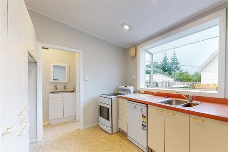 Photo of property in 22 Elizabeth Street, Moera, Lower Hutt, 5010