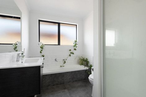 Photo of property in 29 Te Wharo Drive, Papamoa, 3118