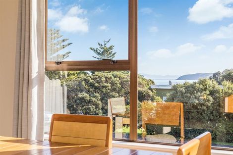 Photo of property in 2b Whanake Street, Titahi Bay, Porirua, 5022