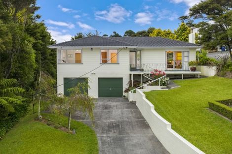 Photo of property in 33 Tauhinu Road, Greenhithe, Auckland, 0632