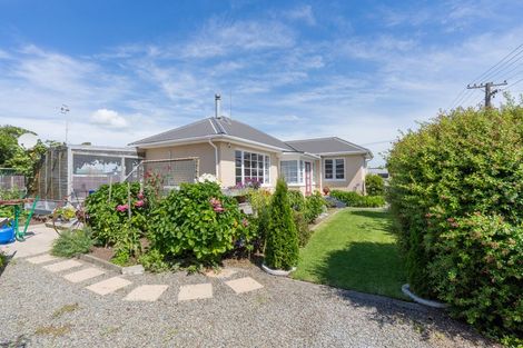 Photo of property in 1 Huia Street, Foxton Beach, Foxton, 4815