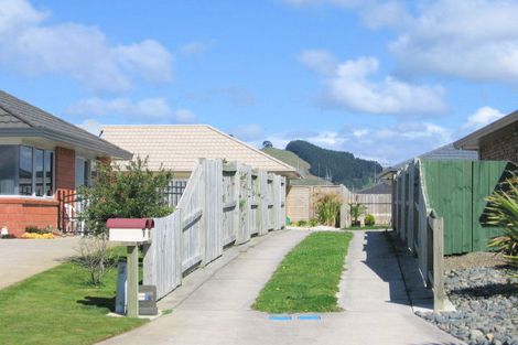 Photo of property in 67 Summerland Crescent, Papamoa Beach, Papamoa, 3118