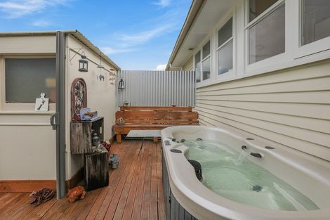 Photo of property in 42 Roslyn Street, Taumarunui, 3920