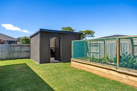 Photo of property in 20 Kowi Lakes Drive, One Tree Point, 0118