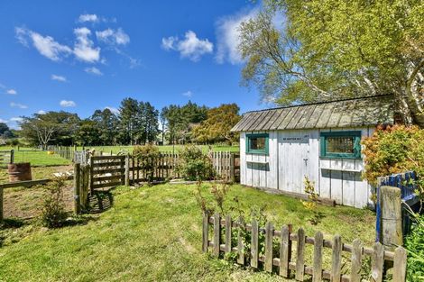 Photo of property in 71 Stanly Street, Eketahuna, 4900