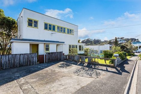 Photo of property in 131 Nevay Road, Miramar, Wellington, 6022