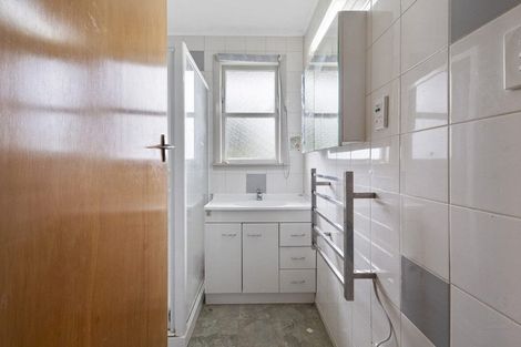 Photo of property in 19 Pembroke Street, Highbury, Palmerston North, 4412