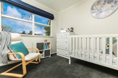 Photo of property in 52 Normanton Street, Glenfield, Auckland, 0629