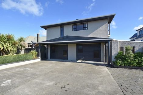 Photo of property in 708 Queens Drive, Waikiwi, Invercargill, 9810