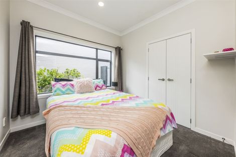 Photo of property in 20 Liberation Road, Papakura, 2110