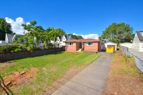 Photo of property in 43 Beaubank Road, Kelston, Auckland, 0602