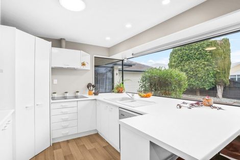 Photo of property in 3 Hunt Lane, Avondale, Christchurch, 8061